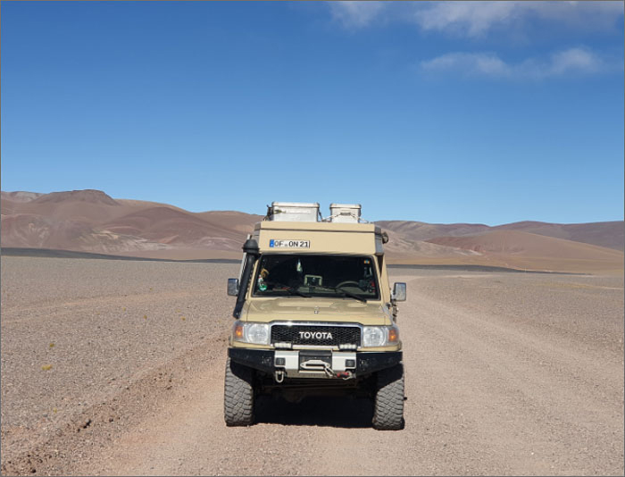 Toyota Allrad in der Wüste